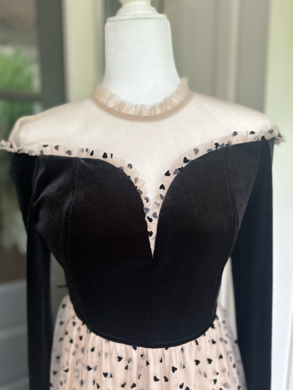 Women’s MOTF Small Elegant Black Velvet & Cream with Hearts - Long-Sleeve Dress - Picture 4 of 8